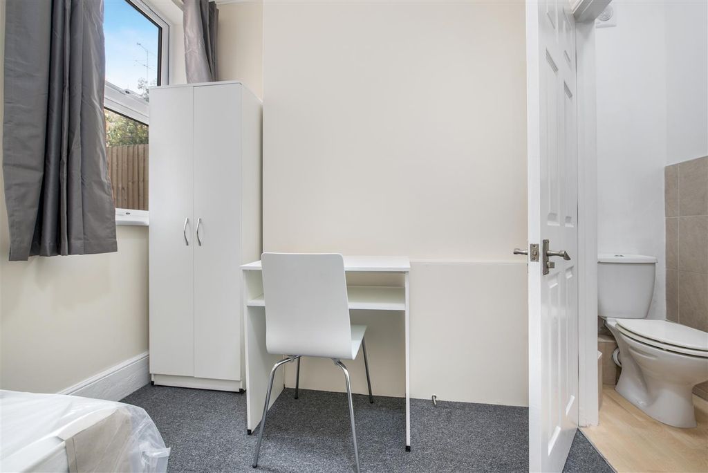 Additional image 16 of 9 bed semi-detached house for saleWalk Of Station, High Wycombe HP13