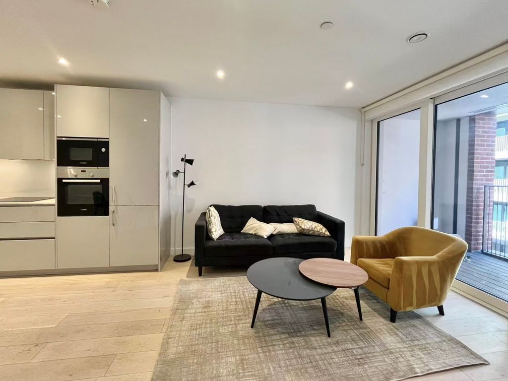 Property photo 2 of 27