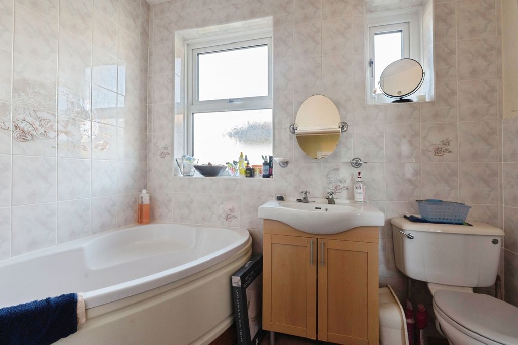 Property photo 2 of 23 Picture