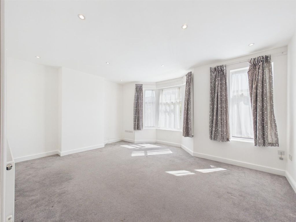 Property photo 2 of 20 Cam01358G0-Pr0249-Still001.Jpg