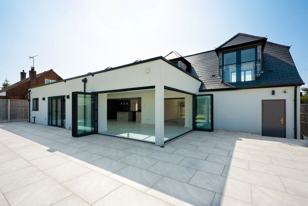 Property photo 1 of 23 Rear