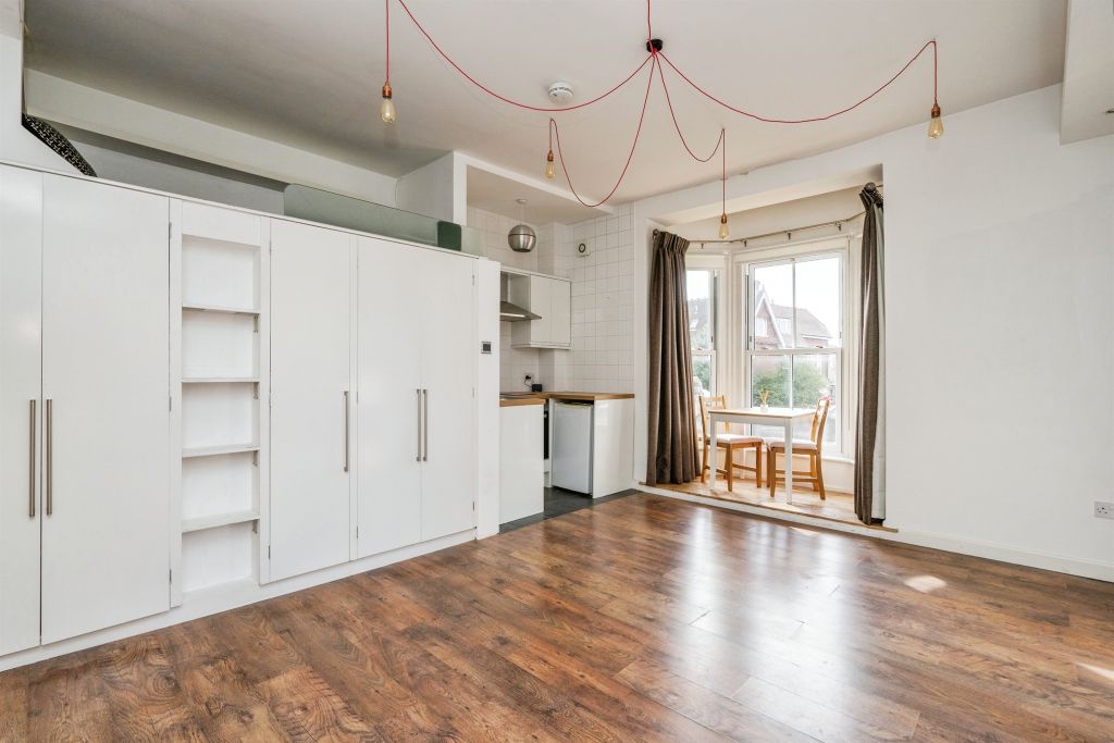 Property photo 3 of 20