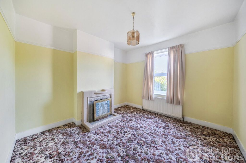 Property photo 3 of 13 3