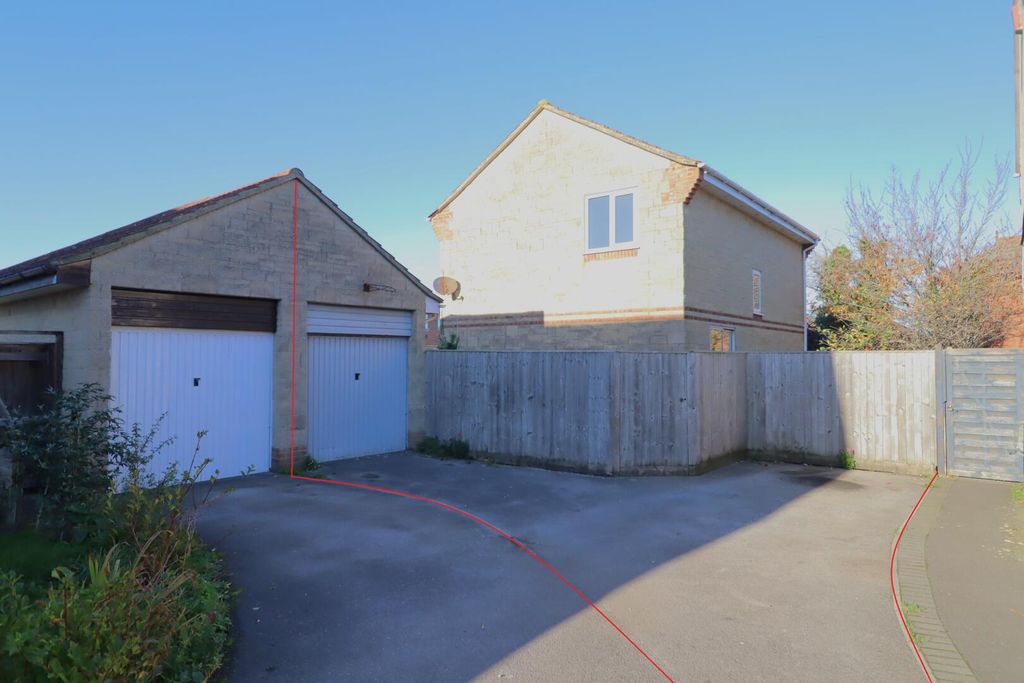 Property photo 2 of 36 Driveway
