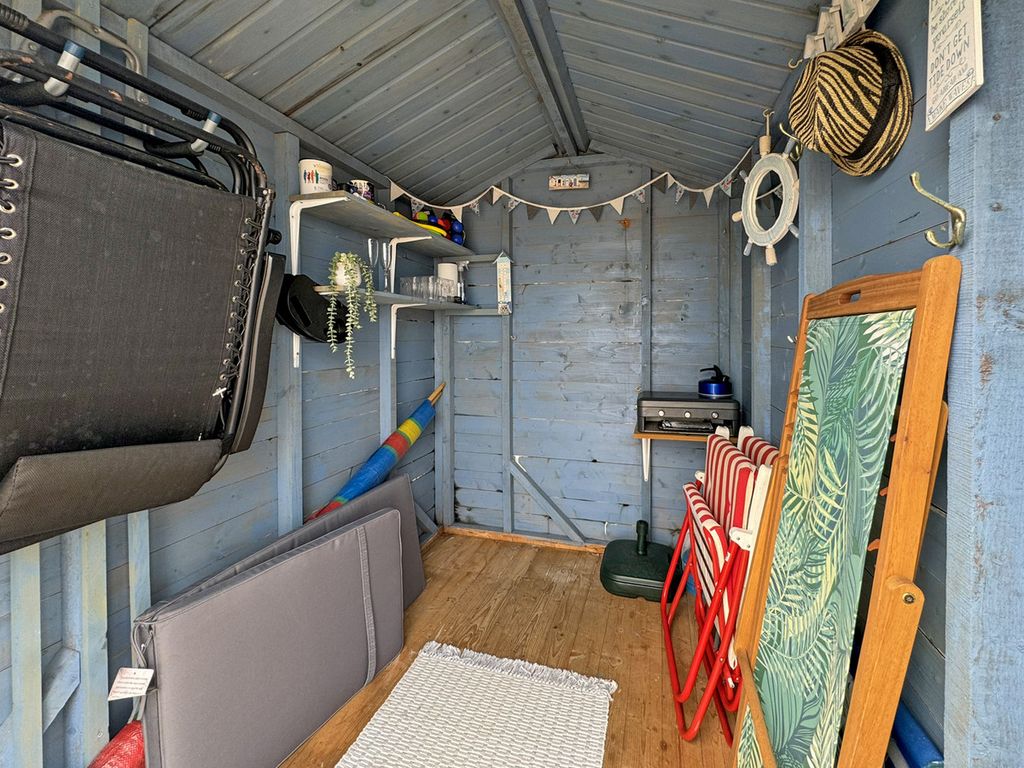 Property photo 3 of 5