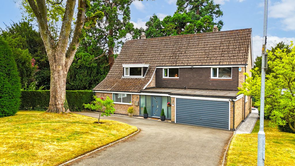 Property photo 2 of 37