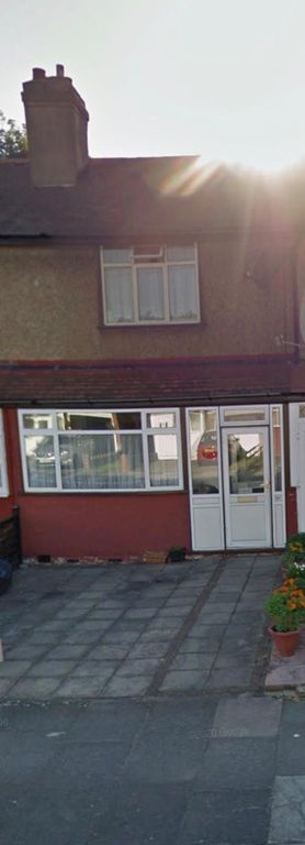 Property photo 1 of 1 2 Bed Terraced House To Rent Empire Way, Perivale Ub6