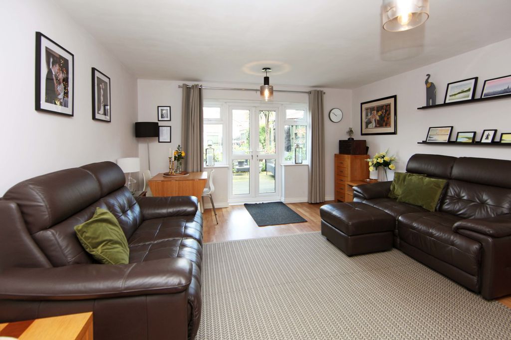 Property photo 2 of 19 Photo 5