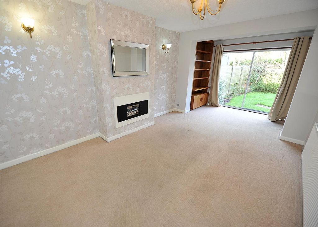 Property photo 2 of 28