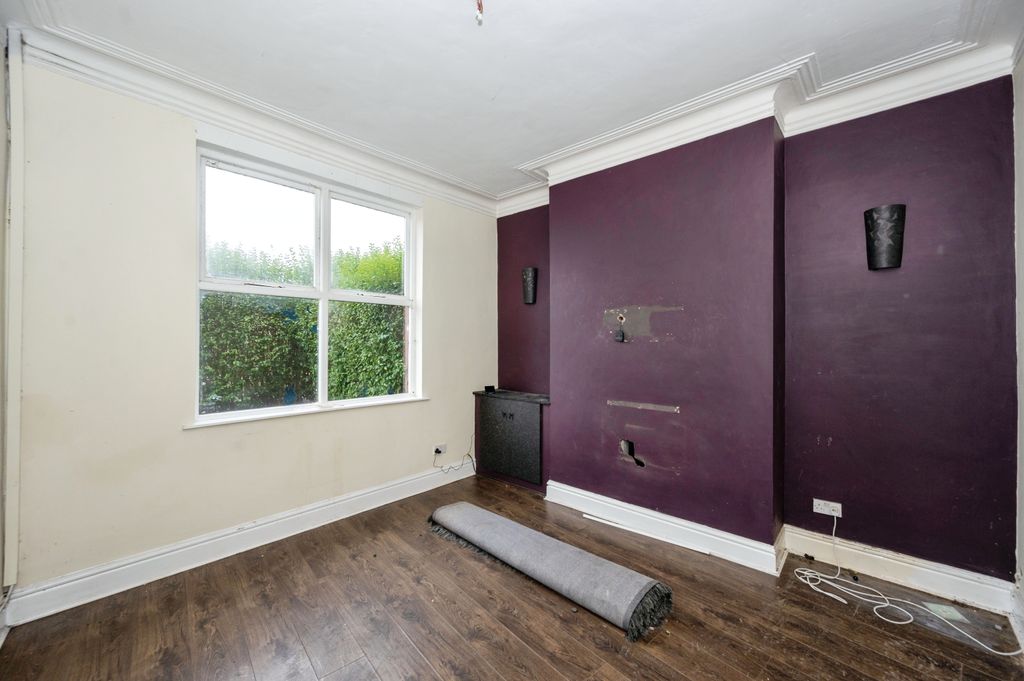 Property photo 2 of 17 Dining Room