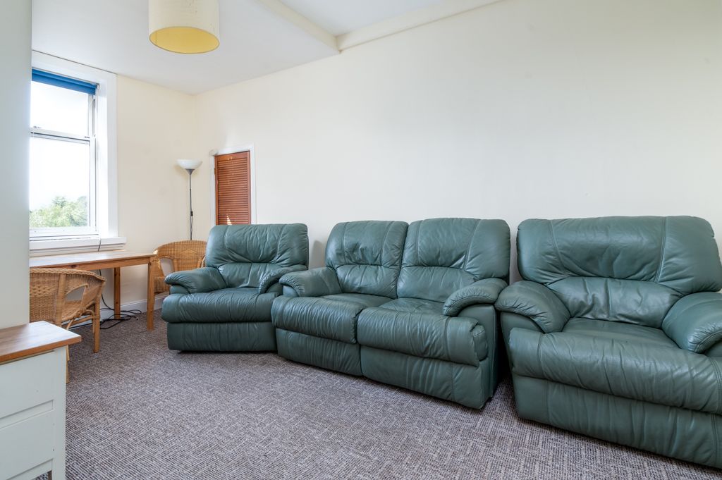 Property photo 3 of 16 Ps-0001