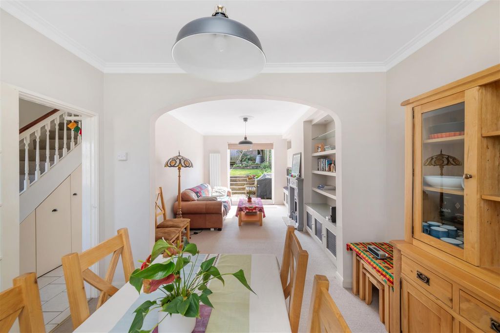 Property photo 2 of 13 Henty Walk Hi-15.Jpg
