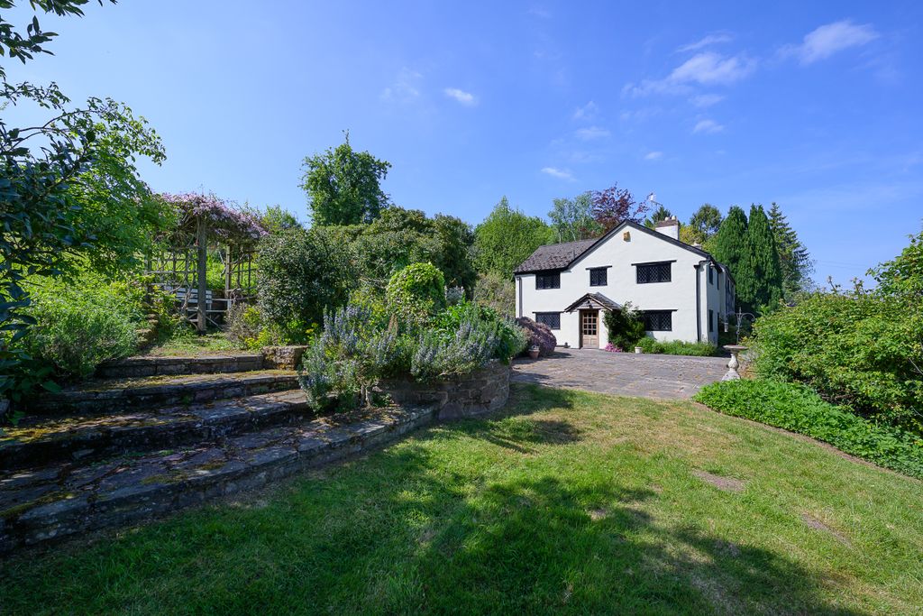 Property photo 3 of 30 Cowles House-11