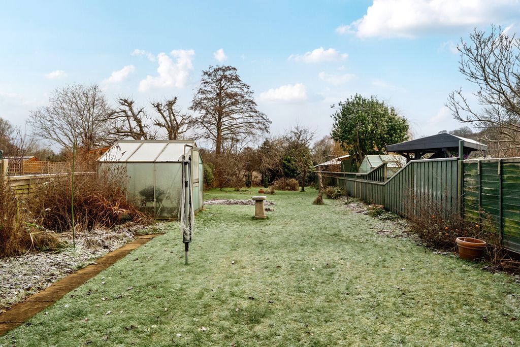 Property photo 2 of 18 1395517-3-695d048...