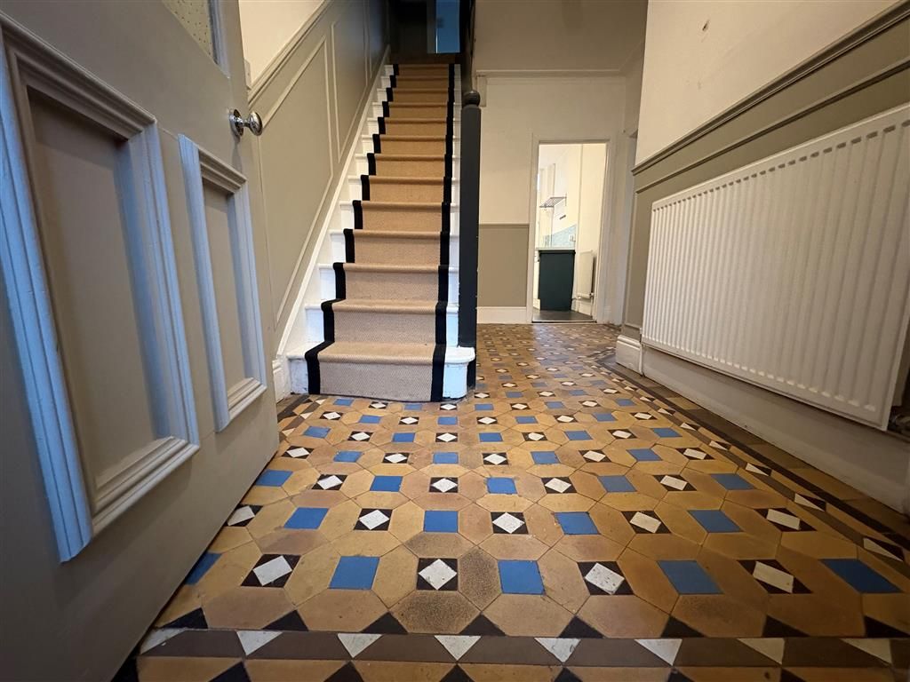 Property photo 3 of 17 Image