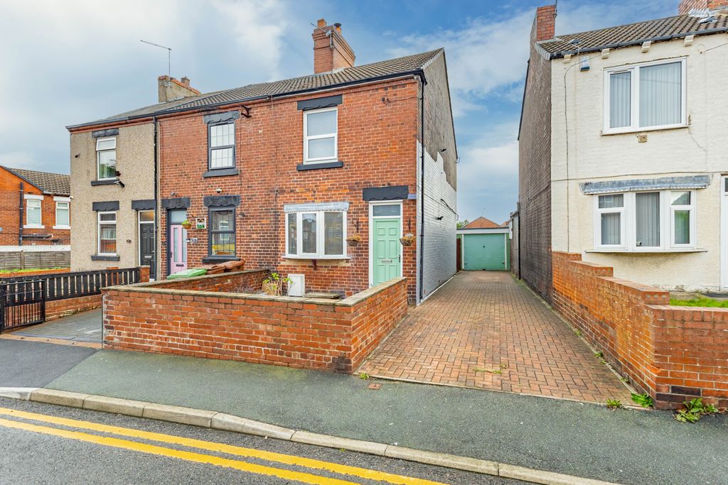 Property photo 1 of 16 2 Bedroom End Terrace For Sale