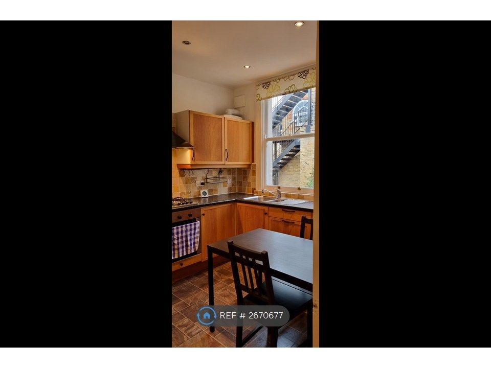 Property photo 3 of 35