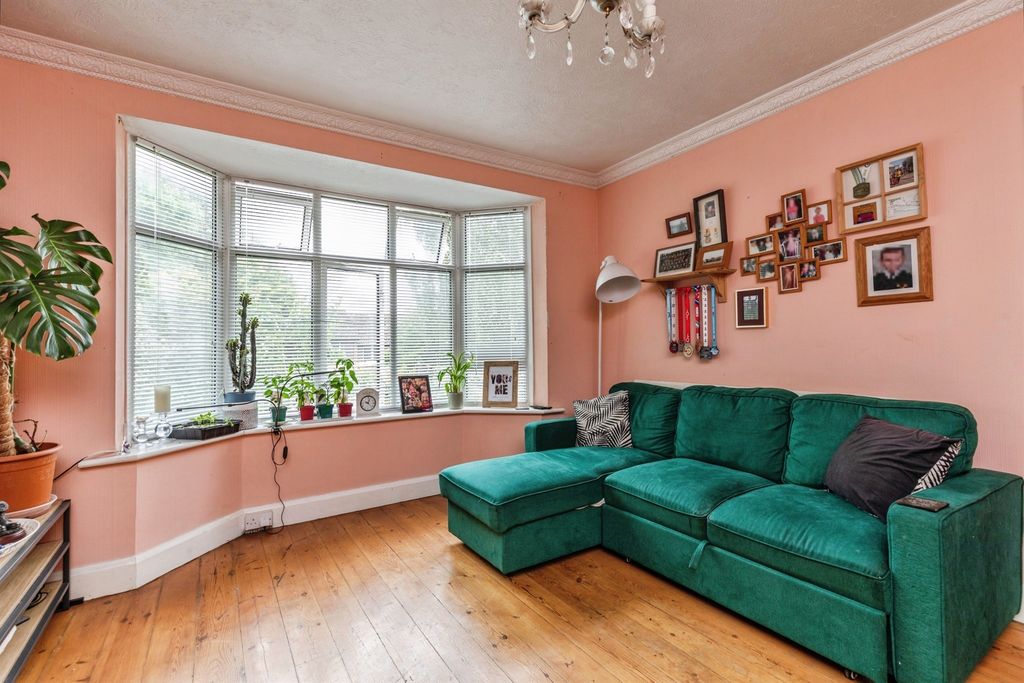Property photo 2 of 19