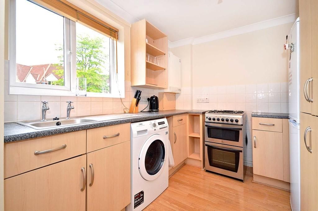 Property photo 2 of 6 Kitchen