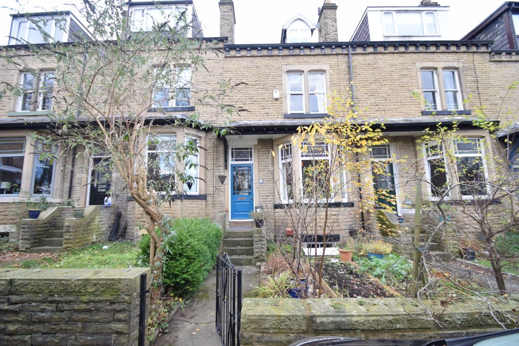 Property photo 1 of 17 Front
