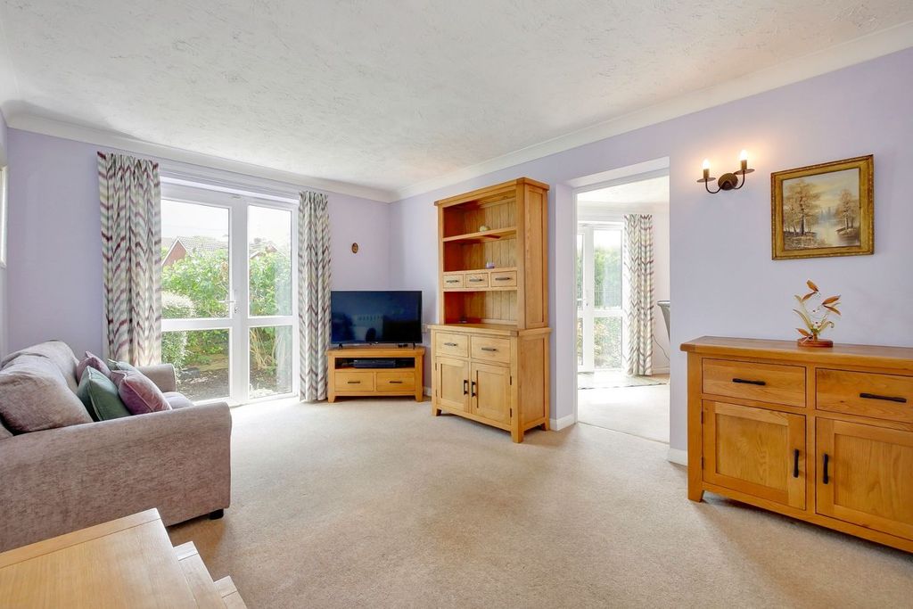 Property photo 2 of 23