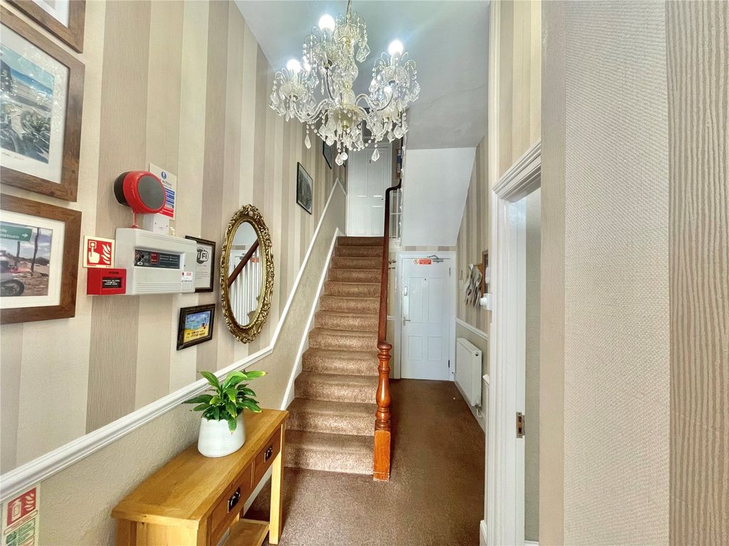 Property photo 3 of 16 Picture No. 24
