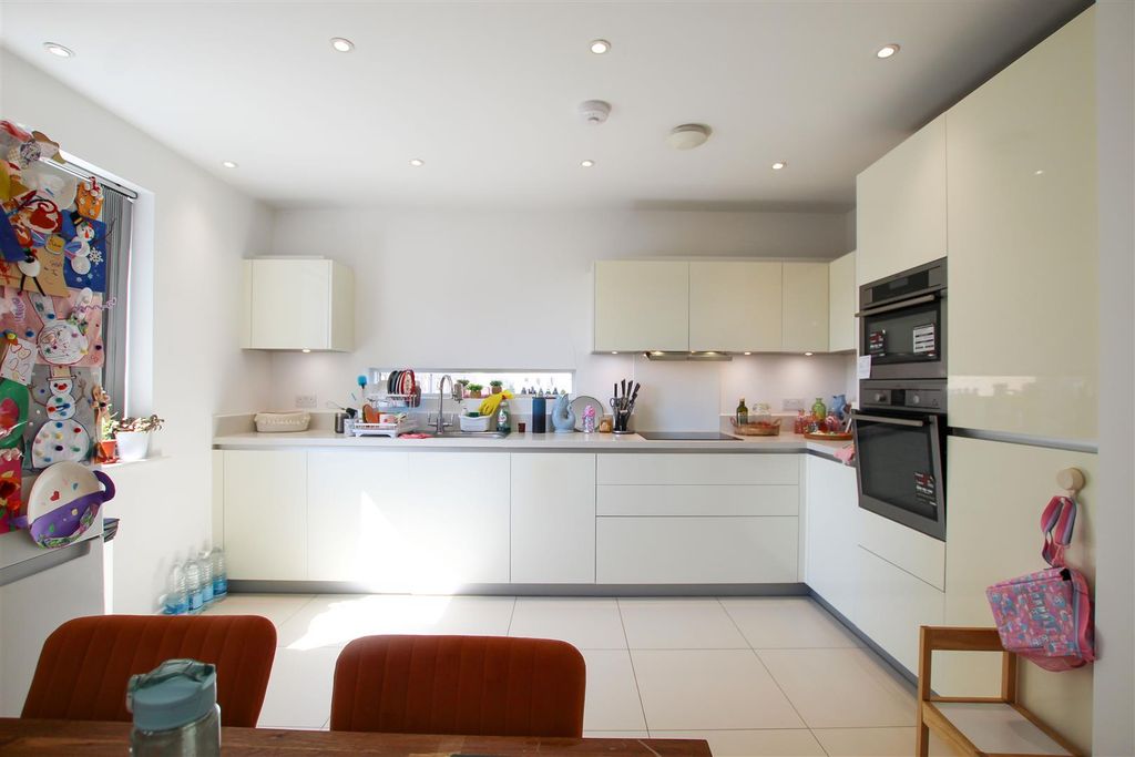 Property photo 3 of 13 Img_7303.Jpg