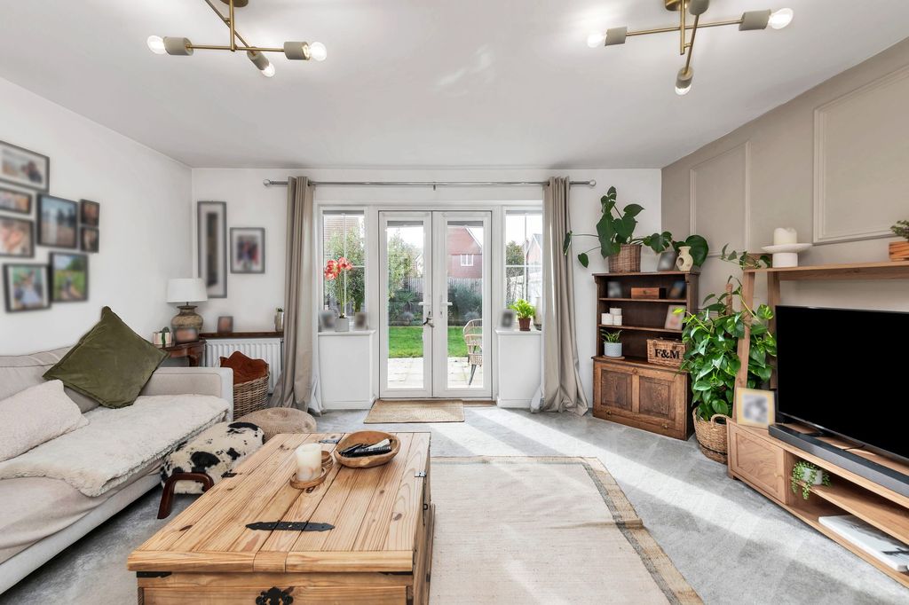 Property photo 2 of 16