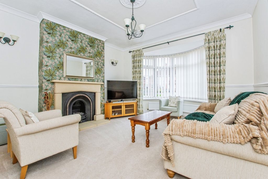 Property photo 3 of 20 Pbox-Img.Jpg