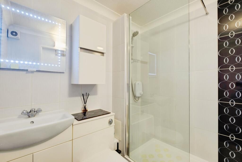 Property photo 3 of 11 Shower Room