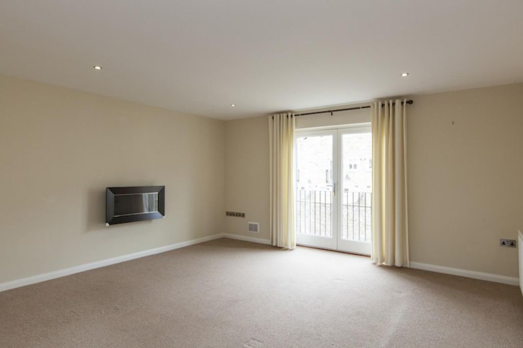 Property photo 3 of 10 0 General