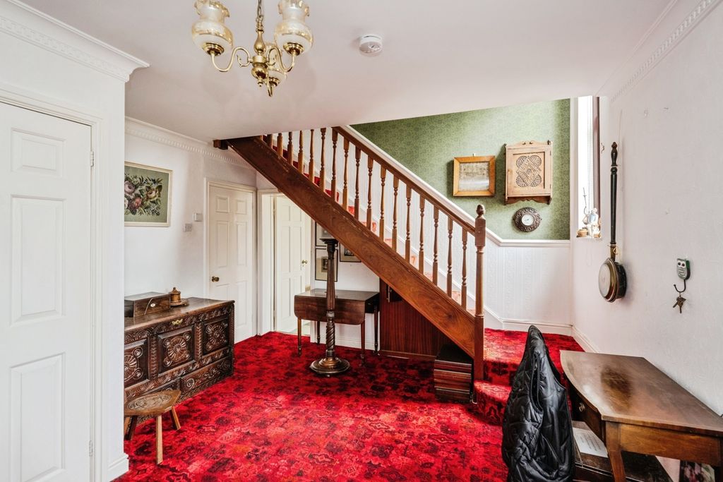 Property photo 3 of 20 Pbox-Img.Jpg