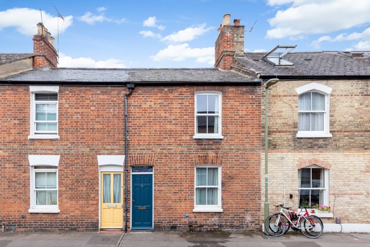 Property photo 2 of 7 201809