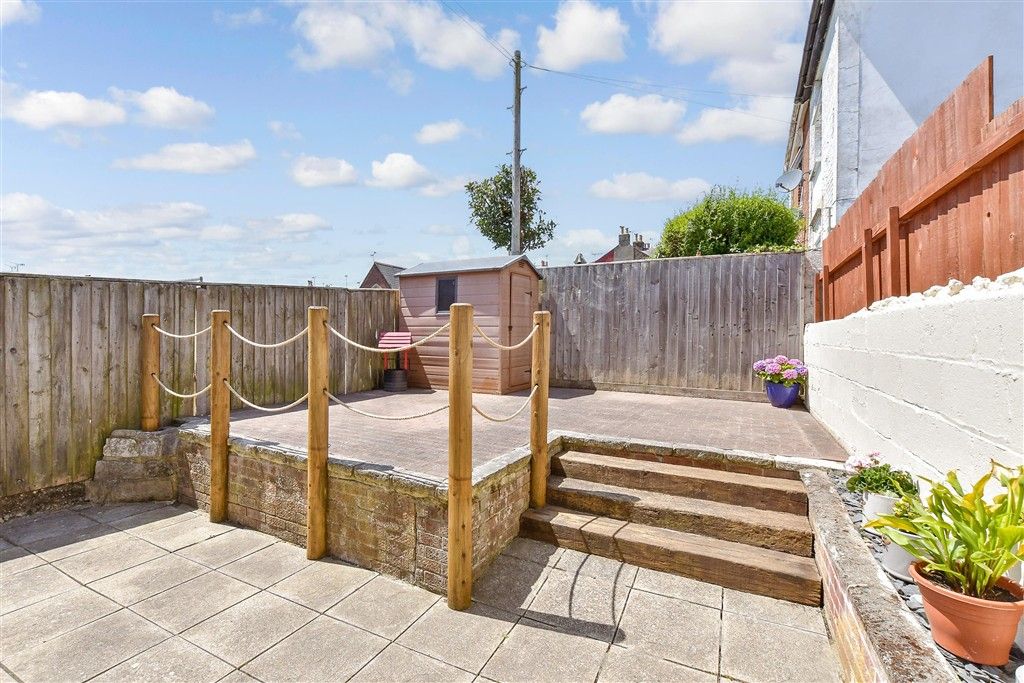 Property photo 2 of 9 Balcony / Terrace