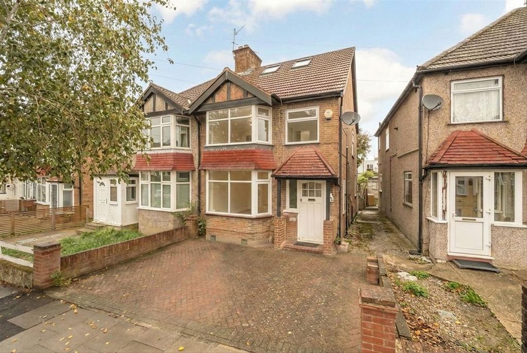 Property photo 1 of 8