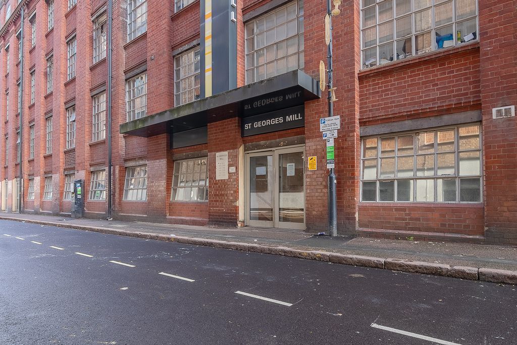 Property photo 1 of 33