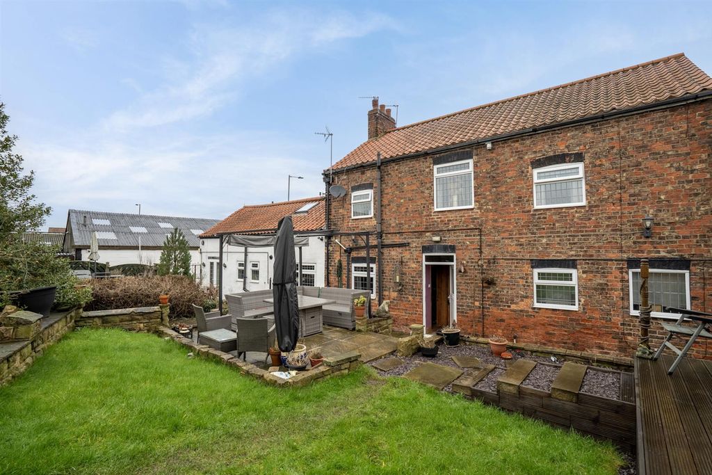 Property photo 1 of 26