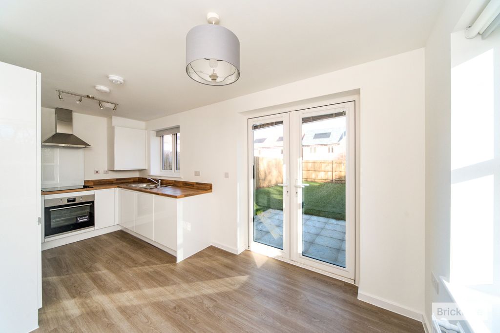 Property photo 2 of 14 Kitchen