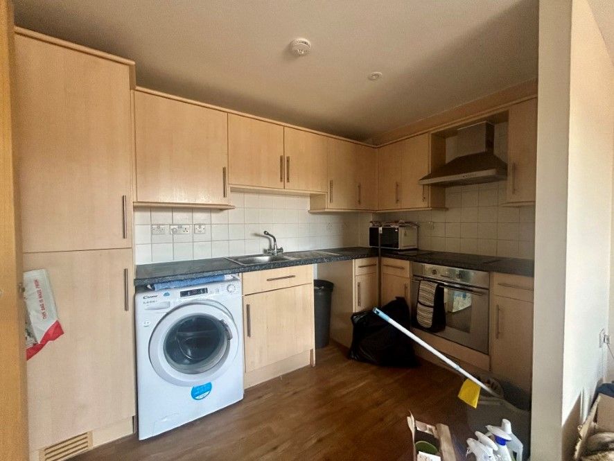 Property photo 3 of 6
