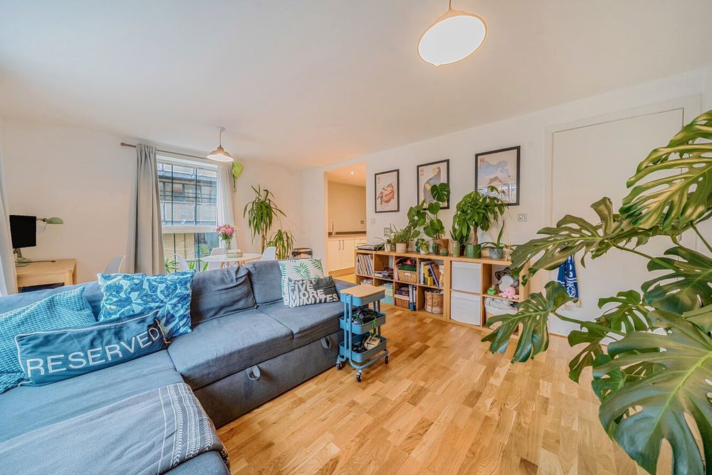 Property photo 2 of 12 Picture No. 10