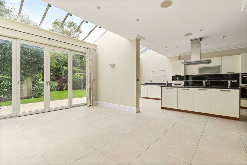 Property photo 3 of 21 5