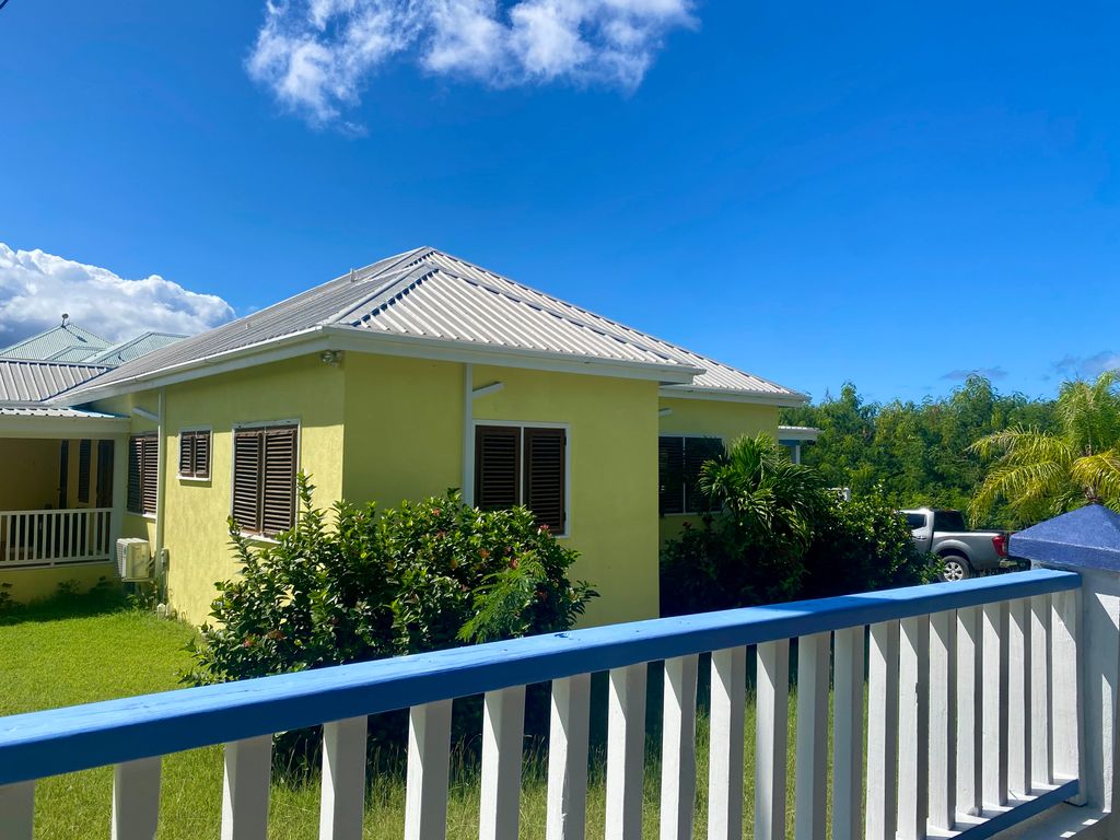 Property photo 2 of 12