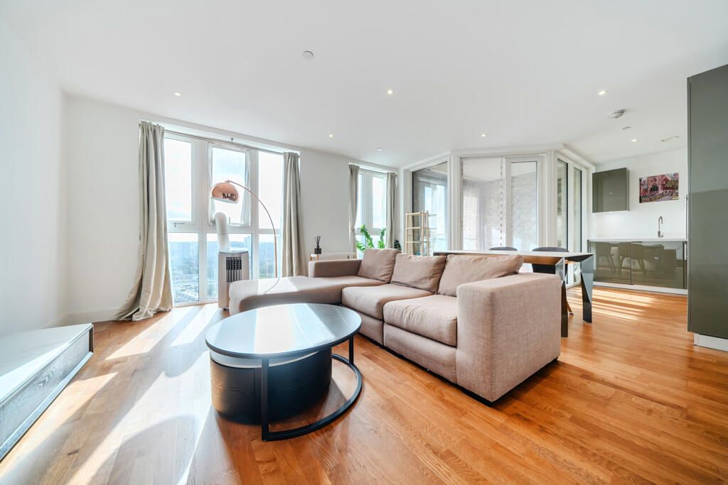 Property photo 1 of 26 Living Room