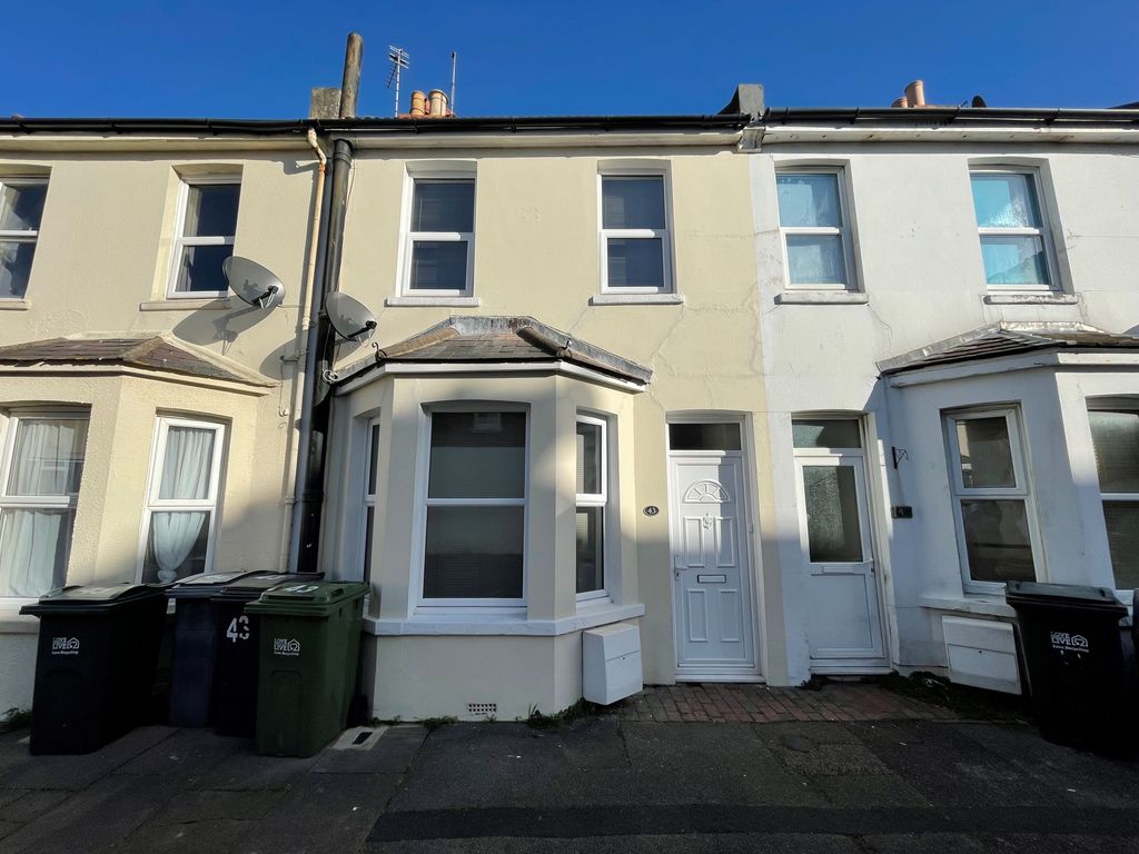 Property photo 1 of 8