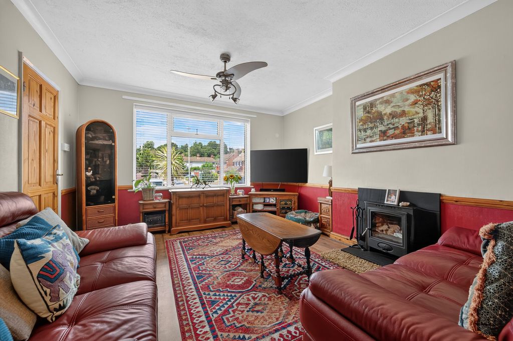 Property photo 3 of 35