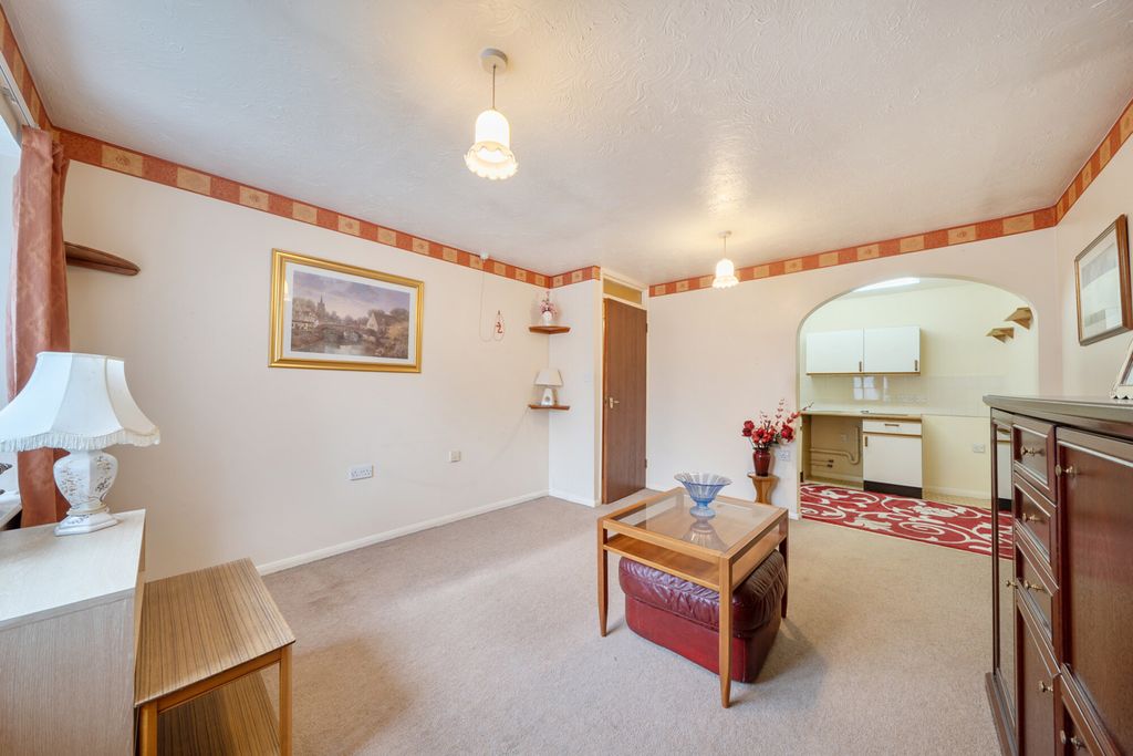 Property photo 3 of 21 1416764-9-699842A...