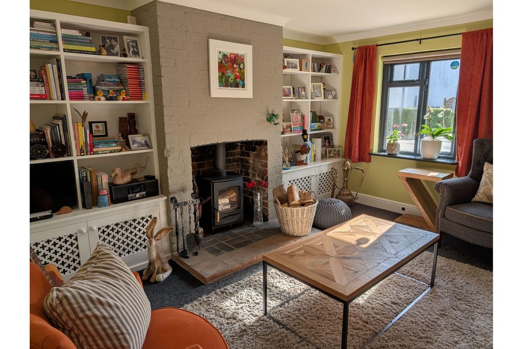 Property photo 2 of 21