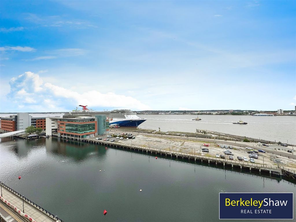 Property photo 3 of 13 Princess Dock