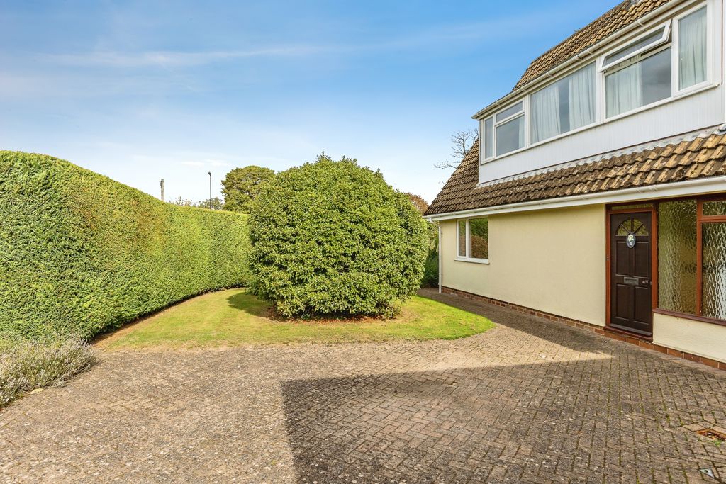 Property photo 2 of 26 1l8A0128