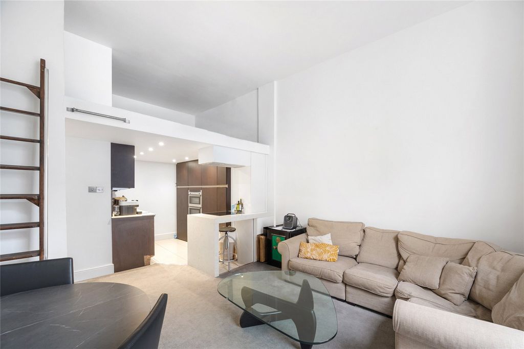 Property photo 1 of 15 Reception Room